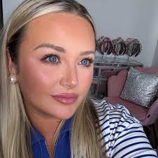 Tess Walker (@smalltownbeautybytess) • Instagram photos and videos