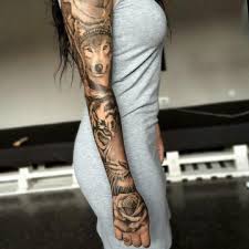 Envie de vous faire un tatouage homme epaule bras ? Tatouage Bras Femme 50 Idees De Tatouages Et Leur Signification 2021