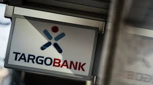Aber zuvor muss noch die frage geklärt werden, welchen kredit man für die finanzierung der hochzeit und der wohnung beantragt. Finanzbranche Die Targobank Holt Alles Raus Wirtschaft Sz De