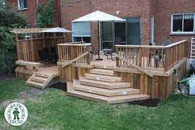 A Beautiful 400 Sqft Deck Built In Pickering Ontario By Our Durham West Franchisee And His Crew This Deck Features A Very Attra Building A Deck Deck Backyard