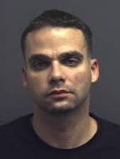 UPDATE: Virginia man shows guitar used to fight off burglar