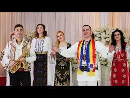 Ionuț langa este un tânăr interpret care a debutat în muzica populară prin intermediul pricesnelor (cântece religioase). Ionut Langa Si Florin Ionas Generalul Zi Mandruto Daca Poti