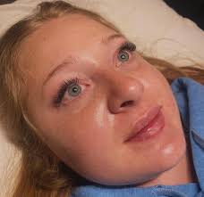 How to cut back rose bushes in Palisade?