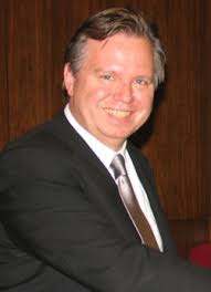 Public :: Tigers, hawks and sharks: re-imagining public leadership