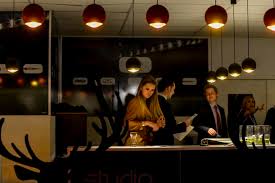 Prior to this appointment, jennifer gained a broad knowledge of l&i through 15 years of impactful and rewarding experience, while serving various leadership roles within the agency. Hangelampe Berrier Tal Aluminium Modern Fur Den Innenraum