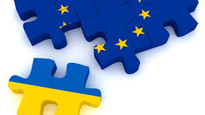 A Nézőpont Intézet friss felmérése szerint a magyarok egyre kevésbé vannak  jó véleménnyel Ukrajna EU-csatlakozásáról + videó - Hír TV