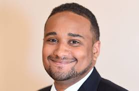 Lee Bertram's Instagram, Twitter & Facebook