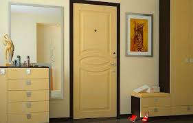 أبواب داخلية باللون الرمادي والأزرق في الداخل مزيج متناغم من الأبواب والأرضيات مع أثاث