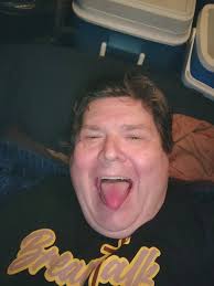 Appreciation in karaoke rooms across locations