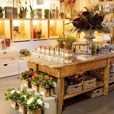 Awesome 36 Gorgeous Kitchen Counter Organization Ideas Must Owned Https About Ruth Com 2018 06 23 36 Go Flower Shop Interiors Flower Shop Design Flower Shop