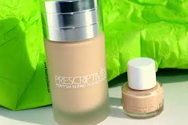 Soft vision prisms optically airbrush skin, diminishing the look of lines, pores and wrinkles. Beauty Professor