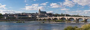 Blois — blois, capital of the department of loir et cher, north central france. File Blois Loire Panorama July 2011 Jpg Wikipedia