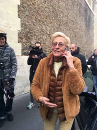 Isabelle balkany se livre sans filtres dans tpmp. Des Signes De Schizophrenie Isabelle Balkany Victime D Agression Montre Sa Blessure