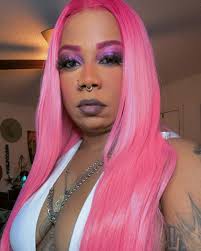 Im like Camron you have to give me 6ft even before Covid hit #selfie  #selfietime #coloredhair #wiginstall #wig #makeuplover #makeupideas  #explore #tattooedgirls #tattooedwomen #blackandtatted #tattoomodel  #modelpose #exploremore