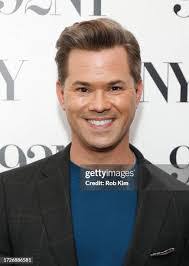 Robert Horowitz's Instagram, Twitter & Facebook