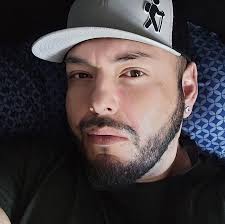 How hard is it for new truck owners to book loads?