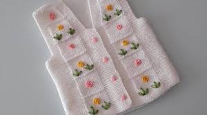 Renk Renk Gul Islemeli Kolay Yelek Modeli Casaco De Trico Infantil Sapatinho De Trico Croche Infantil