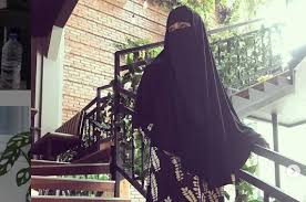 Bagi umi pipik, rina gunawan sudah dianggap sebagai kakaknya sendiri. Ternyata Ini Alasan Umi Pipik Tutupi Kelakuan Uje Semasa Hidup