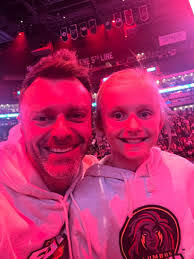 Tabatha Stubbs's Instagram, Twitter & Facebook