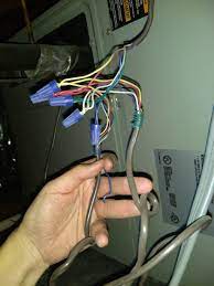 The installer or electrician must install two sets of wires when connecting the condenser. Thermostat C Wire Possibly Unconnected Home Improvement Stack Exchange