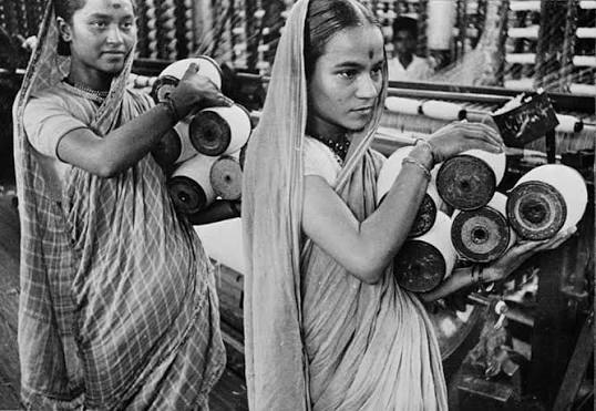Mills To Malls: Mumbai's Significance In Indian Textile History | Her Circle