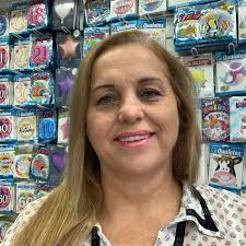 Professional balloon artist in the Bristol area