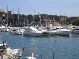 Porto cristo gehört zum gemeindegebiet der im inselinneren gelegenen stadt manacor. Porto Cristo Reisefuhrer Auf Wikivoyage