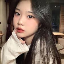 What are some male name suggestions for a newborn kitten?