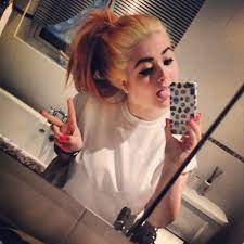 Get some blue or purple toning shampoo for blonde or bleached hair. Orange Dip Dye Bangstyle House Of Hair Inspiration