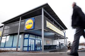 4 offerte di lavoro lidl a biandrate. Novara Sindacalista Lidl Ucciso Da Un Camion Durante Una Manifestazione Dissapore