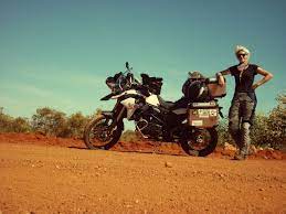 Solo Female Ride Around Australia Tour De Oz 1 2 On Her Bike Com Australia Tours Riding Bike