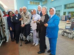 Datuk dr noor hisham abdullah is the director general of health malaysia and senior consultant surgeon in breast, endocrine and general surgery. Woman Thanks Medical Team Which Cared For Her Parents The Star