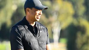 Er erhole sich und sei »guter dinge« teilte sein team auf twitter mit. Tiger Woods Zeigt Sich Nach Seinem Unfall Erstmals Wieder Der Offentlichkeit Eurosport