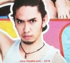 Pelakon drama ayuni safira dan gerak khas, nizen ayob dilaporkan telah meninggal dunia pada jam 11.55 pagi tadi di hospital sultanah aminah (hsa) berita sedih tersebut dimuatnaik oleh pelakon salina saibi di instagram. Nizen Ayob Ig