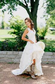 Cowboy Boots And Weddings Cowgirl Magazine Cowboy Wedding Dress Boho Wedding Dress Lace Southern Wedding Dresses
