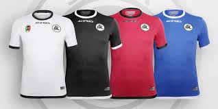 News, ultime notizie, calcio mercato, dirette e risultati partite, classifica per aggiornamenti aquilotti 24h su 24. Maglie Spezia Calcio 2018 2019 Colori Bianco Nero E Rosso