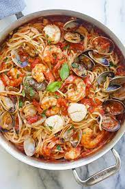 They can be made with olive oil, butter and cream. Seafood Pasta With Shrimp Scallops And Clams Rasa Malaysia