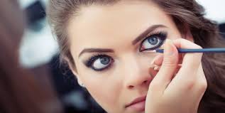 How to apply kajal in eyes having dark circles? 9 Kajal Makeup Tips To Protect Your Eyes Your Makeup