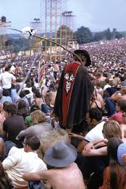 Woodstock war eher chaotisch organisiert. Diese 31 Bilder Zeigen Dir Wie Verruckt Woodstock Wirklich War 1969 Woodstock Woodstock Fotos Woodstock