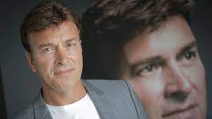Tony carreira vai dar a primeira entrevista após a morte da filha sara. 7mhra2icexrfxm