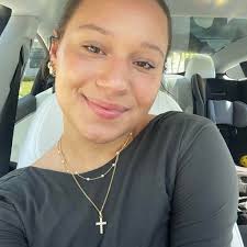 Looking for a Babysitting Job! Hi everyone! My name is Brooke, and I'm a  freshman at the University of Miami