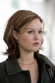Julia Stiles' Nicky Parsons should return in a potential Jason Bourne 6 and  one side story has proven how the franchise can bring her back.