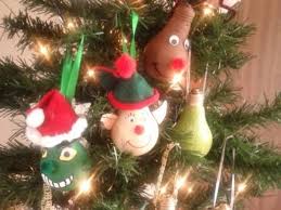 We did not find results for: 10 Christmas Ornaments To Make From Old Light Bulbs Feltmagnet