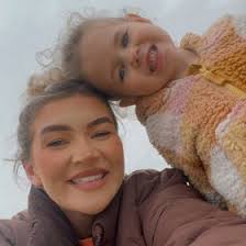 Zoe Cahill (zoecahill33)