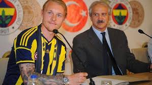 Fenerbahçe'nin eski yıldızı simon kjaer, danimarka milli takımın olmazsa olmaz isimleri arasında yer alıyor. Simon Kjaer Fenerbahce Home Facebook
