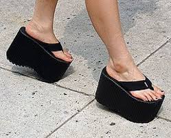 They Tried To Put Me On The Cover Of Vogue But My Legs Were Too Long Song Top 10 Worst Fashion Trends Of The Decade Bad Fashion Trend Fashion Me Too Shoes