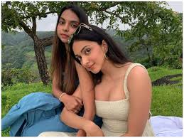 Kiara alia advani is an indian actress who predominantly appears in hindi and telugu films. Kiara Advani Enjoys A Day Out With Sister Ishita Advani View Pics Hindi Movie News Times Of India