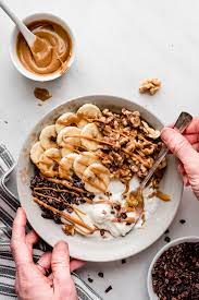 4 Greek Yogurt Bowls That Keep You Feeling Full Garnish Glaze Recipe Greek Yogurt Recipes Breakfast Healthy Yogurt Food