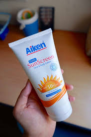 Along with seeking shade, covering up, and avoiding peak sun hours, wearing sunscreen is a crucial way to safeguard the health of your skin since. Mai On Twitter Sunscreen Is Important Not Only To Prevent Your Skin From Uv Rays Premature Aging Tapi Dgn Sunscreen It Can Prevent Your Skin Concern Hyperpigmentation Pores From Getting