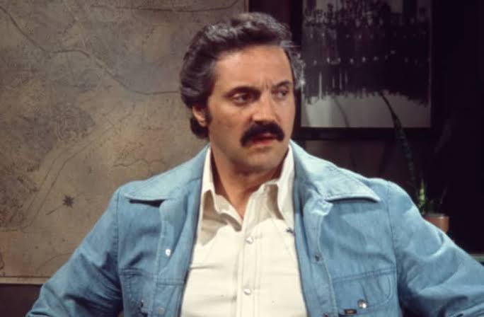What is retirement?' At age 91, 'Barney Miller' actor Hal Linden has no  plans to slow down - MarketWatch